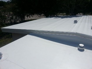 THERMOPLASTIC MEMBRANES ROOF